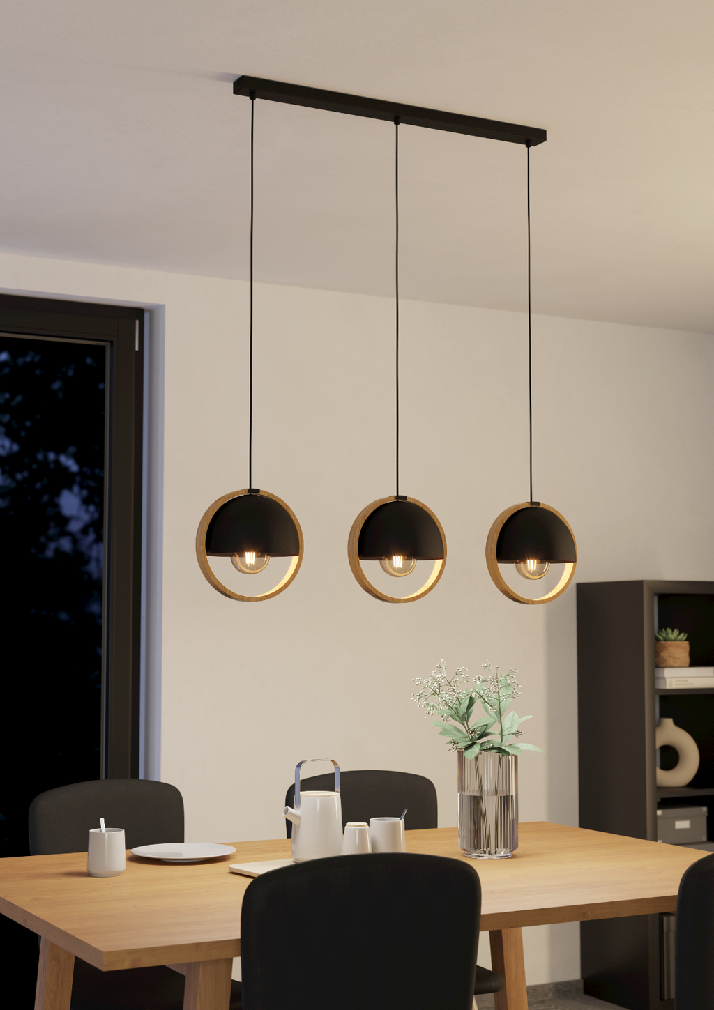 Lámpara colgante Luna triple, instalada
