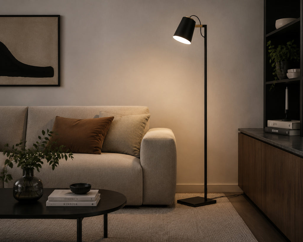 Fjora — Lámpara de piso orientable